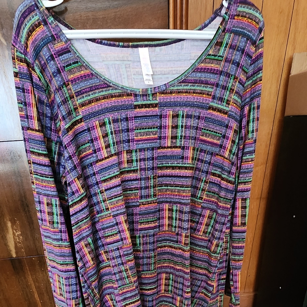 Lularoe shirt